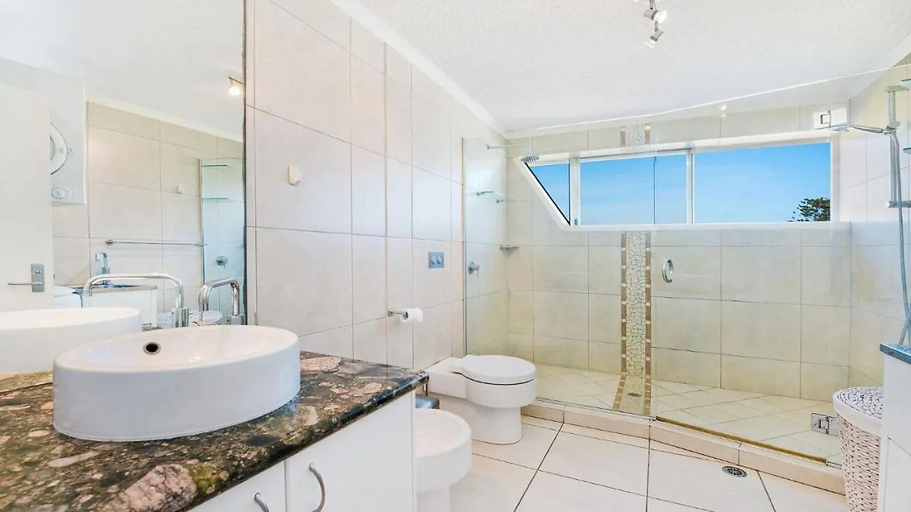 Wickham Point Unit 6 Kings Beach Qld Καλούντρα